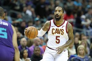 JR:在我长达16年的职业生涯里 大概有七成时间都深陷抑郁情绪配图