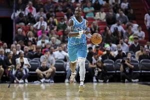 美媒:罗齐尔正试图重返NBA 但联盟和黄蜂队维持相关限制措施配图
